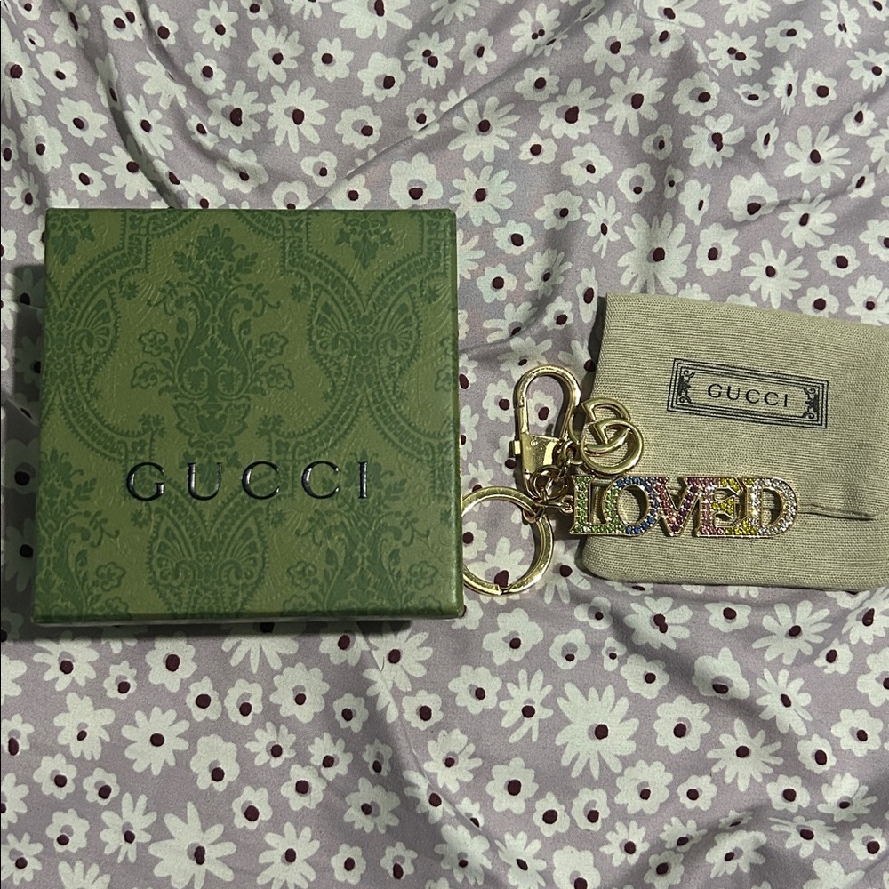 gucci loved keychain